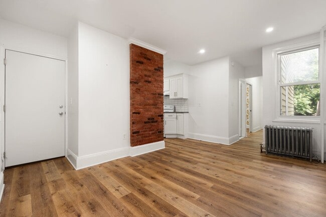 Building Photo - 136A Sherman Ave Unit 1