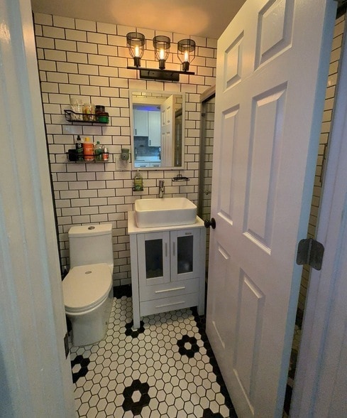 Photo - 3062 S Lyman St