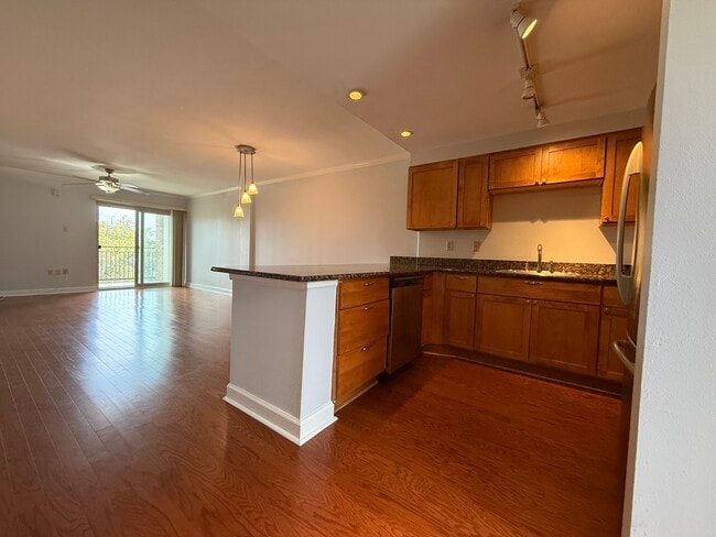 Photo - 3915 Saint Charles Ave Unidad 604