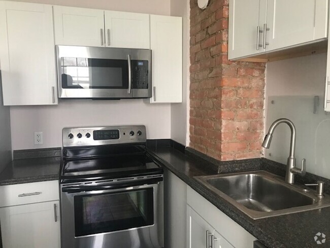 Building Photo - 4300 Apple Ave Unit 4300 Apple Upper Rental