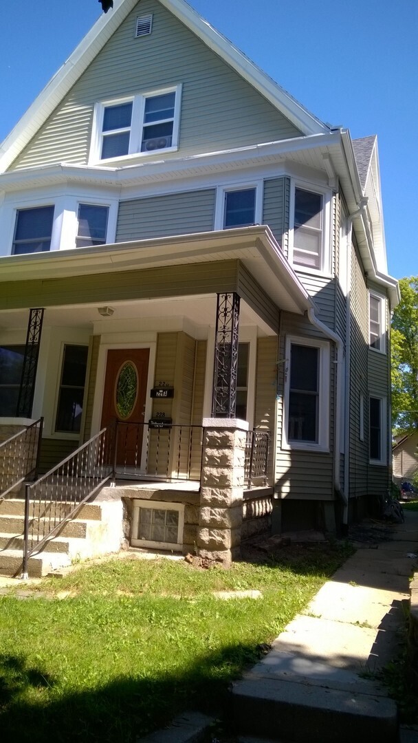 Newly Remodeled 4 Bedroom 3 story 1800 Sq ... - Newly Remodeled 4 Bedroom 3 story 1800 Sq ... House