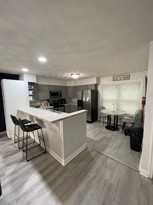 Photo - 8550 Tidewater Dr Condo Unit #