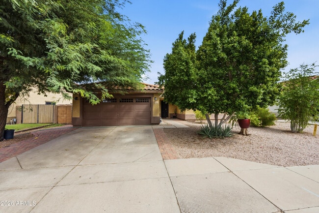 Building Photo - 11450 E Quicksilver Ave