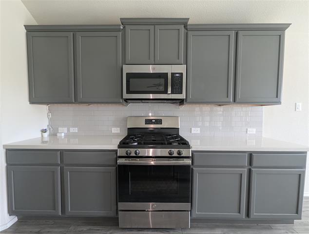 Photo - 1740 Alamandine Ave