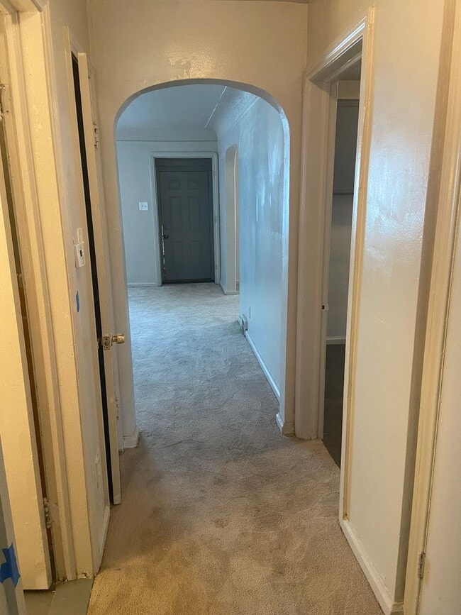 Photo - 3 bedroom bungalow - $1200