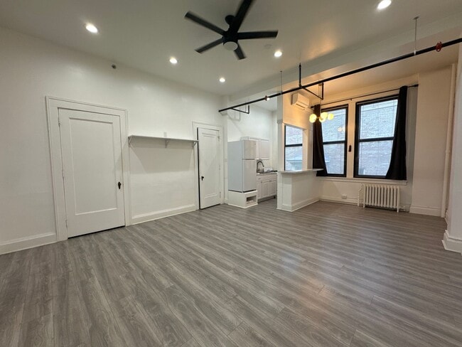 Photo - Loft Style Large Studio Apartment Unidad Apt 205 - Large Studio