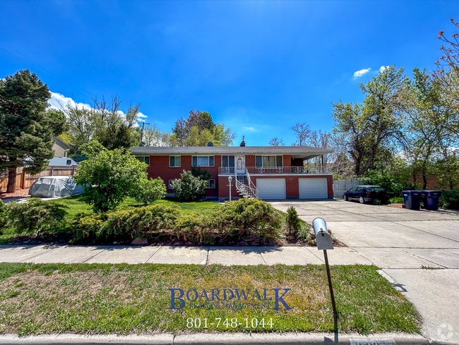 Building Photo - Spacious 3-Bed Basement Apartment in Sandy