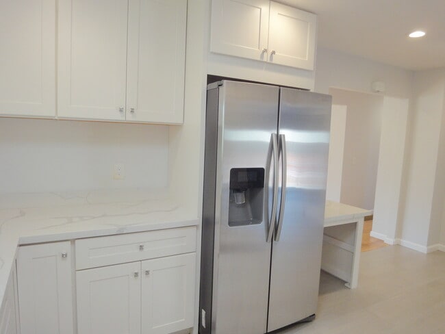 Photo - 3 Le Claire Ct