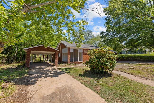 Photo - 108 E Ann Dr SW