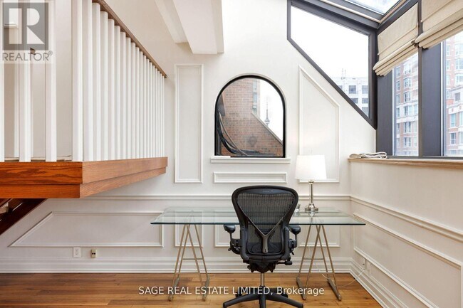 Photo - 55 A Avenue Rd Unité 605