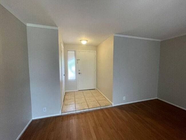 Photo - 701 W Vaughn St