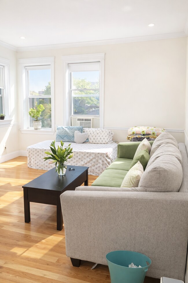 Photo - 76 Quint Ave Unit 1