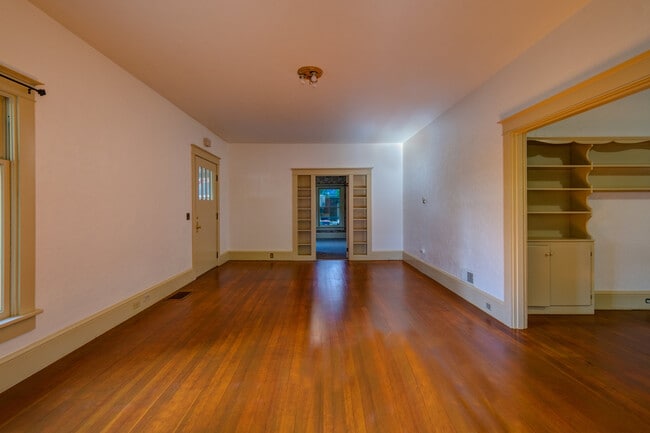 Photo - Charming bungalow