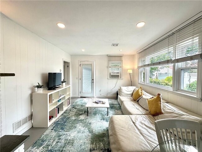 Photo - 101 Briarwood Avenue, B Unit B