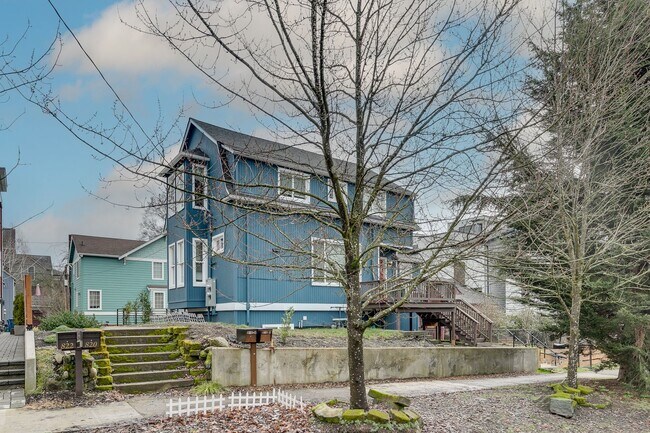 Fully furnished 3 bed 3 bath unit in Cap H... - Fully furnished 3 bed 3 bath unit in Cap H...