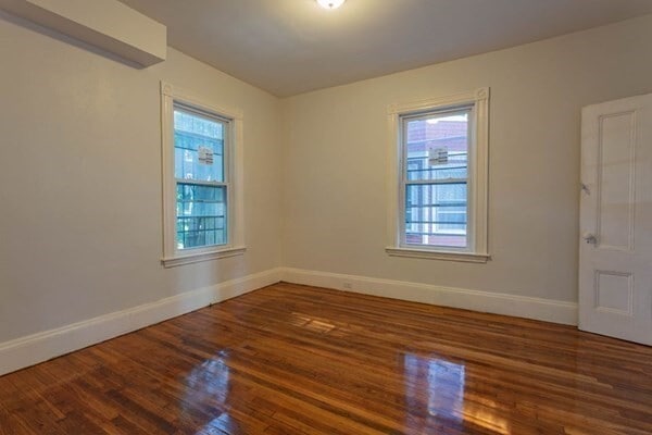 Photo - 19 Paul Gore St