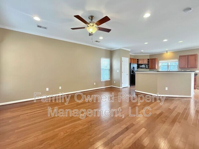 320 Burton Ct