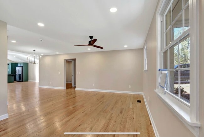 Entry - 462 Lanier Dr