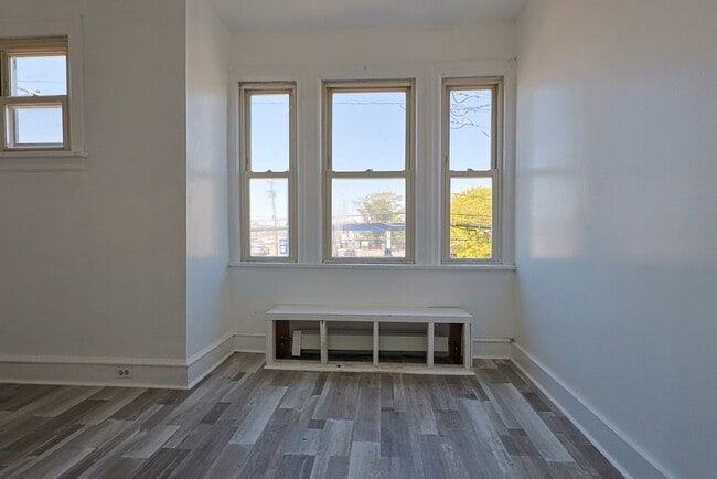 Photo - Well-kept 3 Bed, 1 Bath Single Family Home - Schedule your tours now!