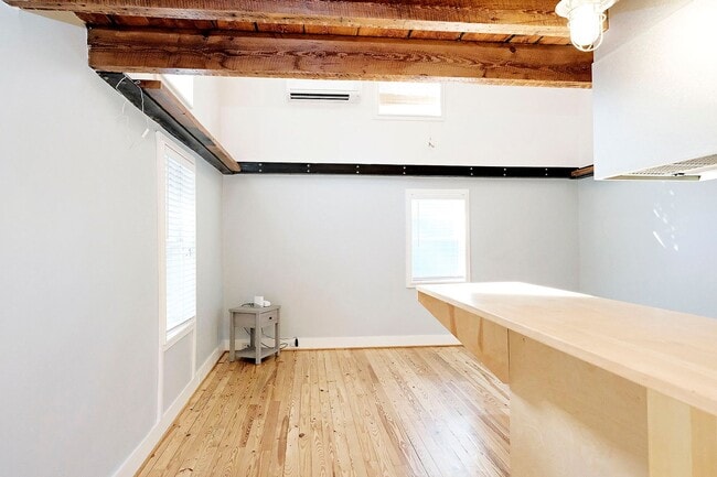 Photo - Charming Home in Fifeville, Downtown Charl...