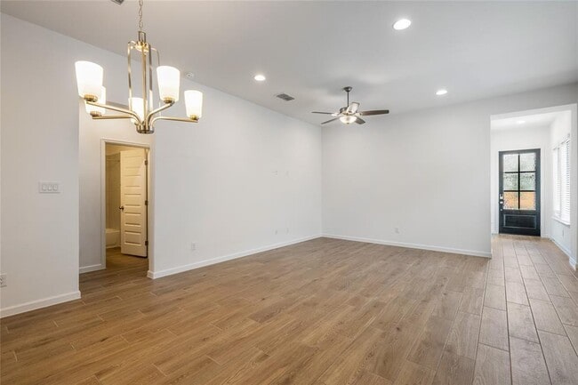 Photo - 186 Blackborrow Dr