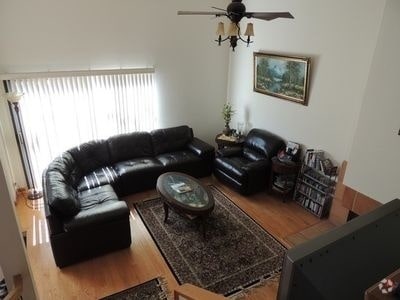 Building Photo - 3275 Caminito Eastbluff Rental