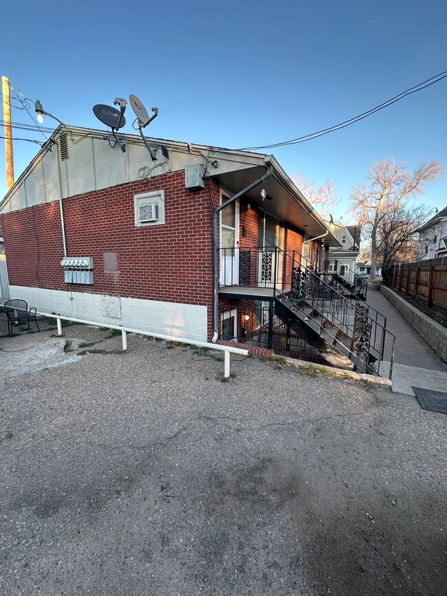 Building Photo - KM1517 Unit 8