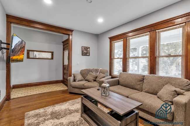 Photo - 309 Bird Ave Unit 1