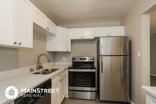 Photo - 6420 26th St W