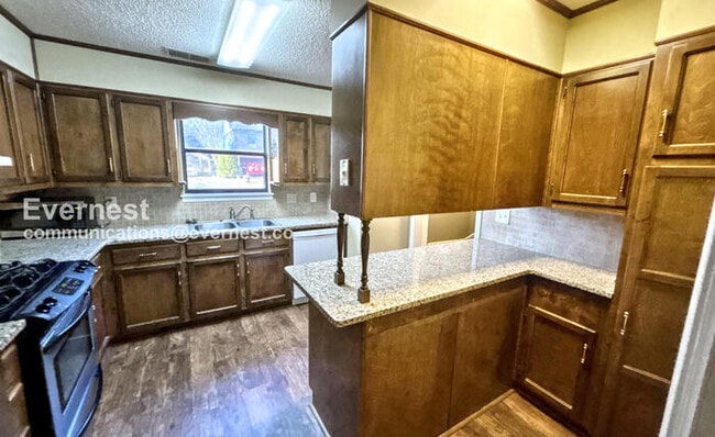 Photo - 493 Cedar Crest Dr