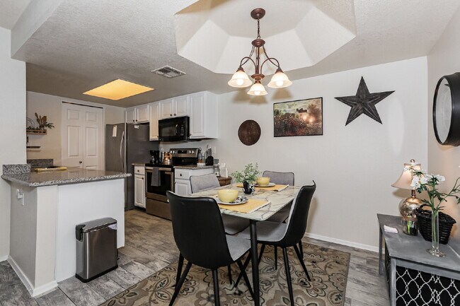 "Cozy & Fully Furnished 1-Bedroom Retreat in Mesa – Your Perfect Home Oasis!"