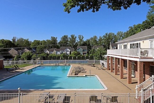 Pet-Friendly Villas at Southern Ridge Apar... - Pet-Friendly Villas at Southern Ridge Apar... Apartment