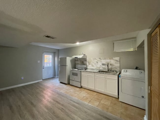 Building Photo - 13209 Bangor Pl Rental