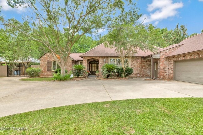 Photo - 403 Phoenix Dr