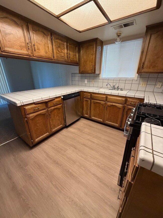 Photo - 1635 E Eastbrook Ave