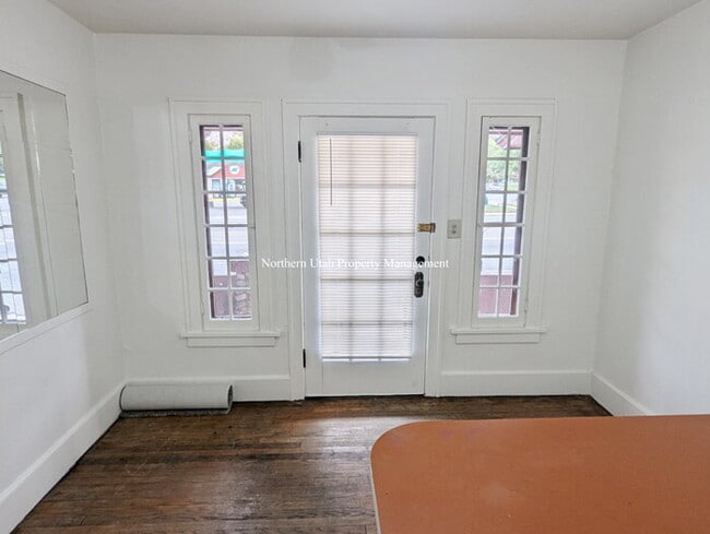 Photo - 1 Bed 1 Bath Unit Unidad B