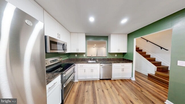 Building Photo - 20561 Summersong Ln