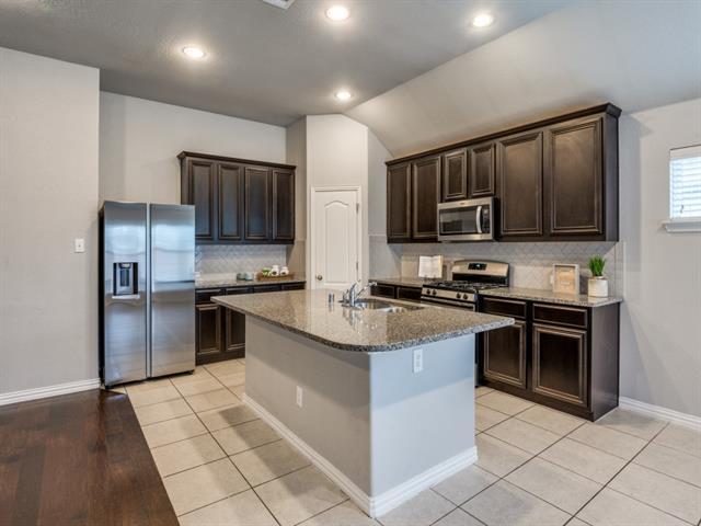 Photo - 1608 Emma Pearl Ln