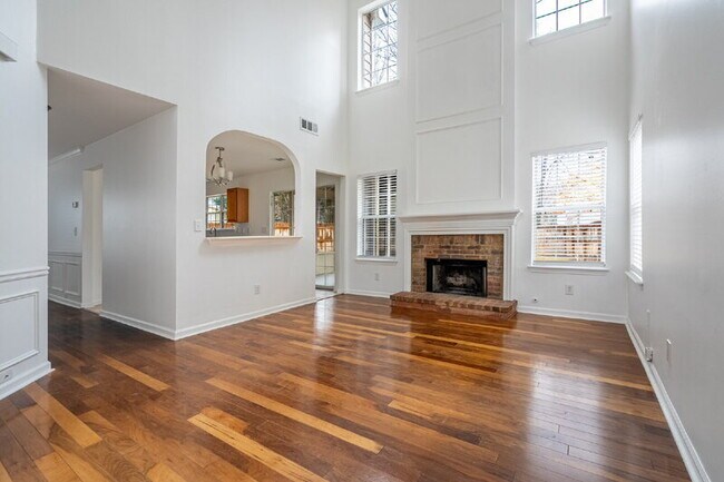 Photo - 1185 Arborhill Ln