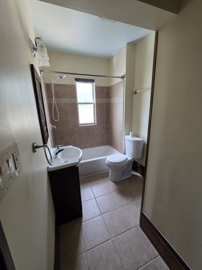 Photo - 1745 W 31st Pl Unit 1