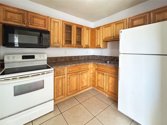 Photo - 8287 NE Miami Ct Apartment Unit 202