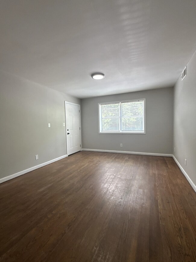 Photo - 1607 Line Cir Unit 2