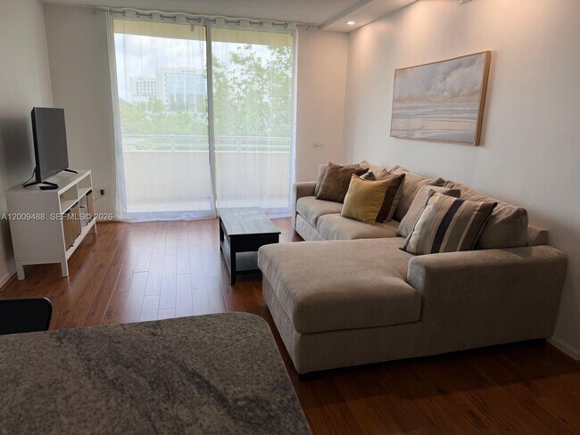 Photo - 18800 NE 29th Ave Unit 302