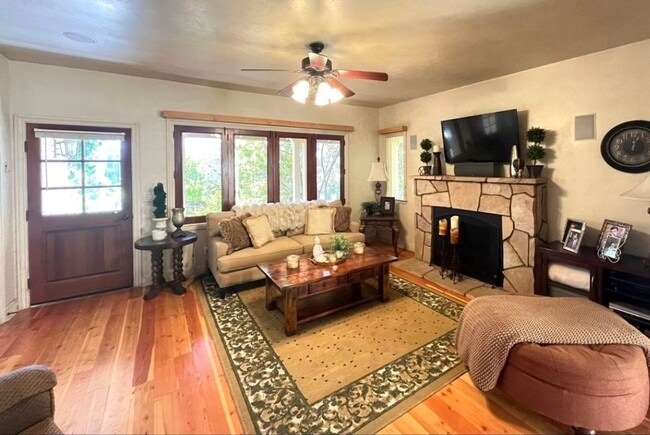 1 bedroom 1 bath with garage - 1 bedroom 1 bath with garage
