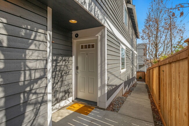 Photo - 3006 SW Hinds St