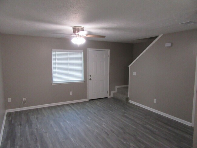 Photo - 2912 Sequoia Ave Apartamento Unidad 2912 Sequoia Ave.