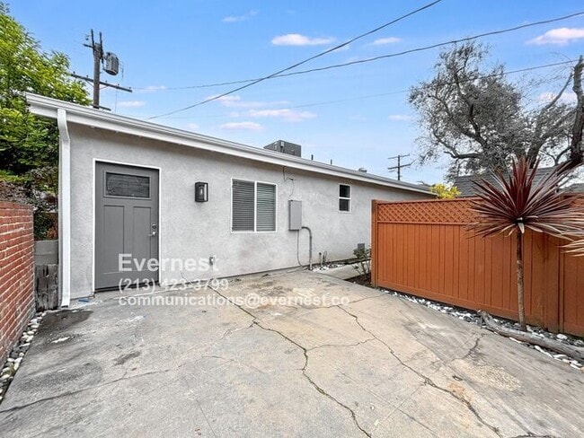 Photo - 3456 Redondo Blvd House
