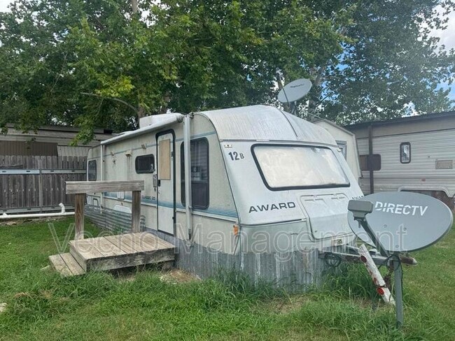 Photo - 9831 TX-106 Loop