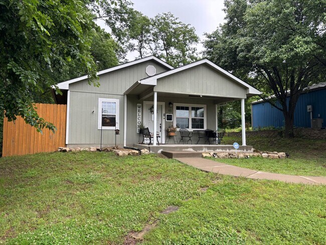 Photo - Beautiful Ogden home close to Fort Riley!