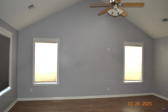 Photo - 135 Cedarland Dr